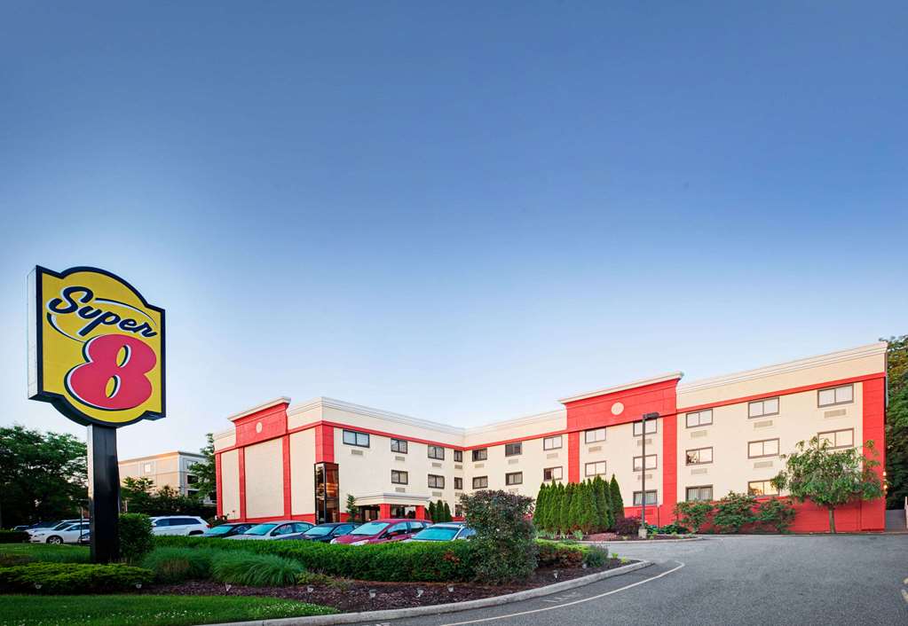 Super 8 by Wyndham Mahwah — hotel in Mahwah