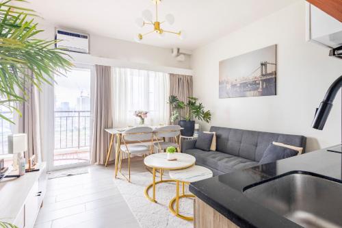 Modern Comfort Your Gateway to Quezon City One Free Parking — 4-Star Luxury Hotel in Manila, Philippines