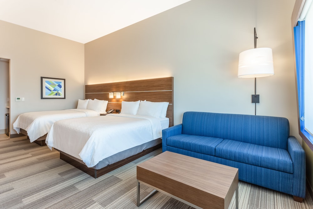 Holiday Inn Express & Suites Springfield North by IHG - photo 11