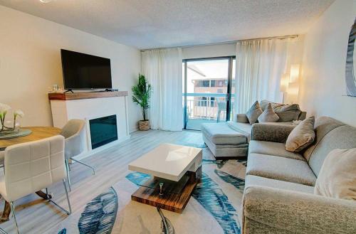 Private Balcony Resort Amenities — 4-Star Luxury Hotel in Myrtle Beach, United States