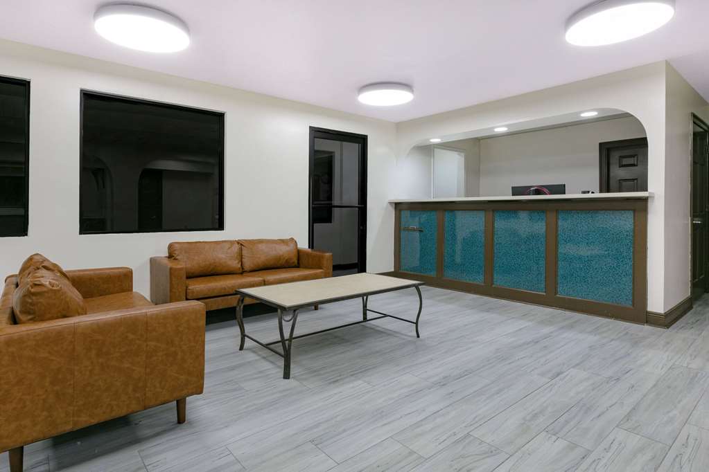 Super 8 By Wyndham Moss Point - photo 4