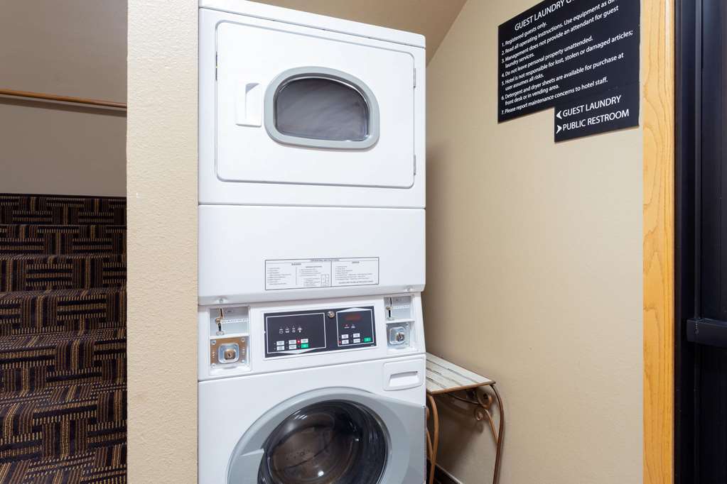 Emmetsburg Hotel and Suites - photo 63