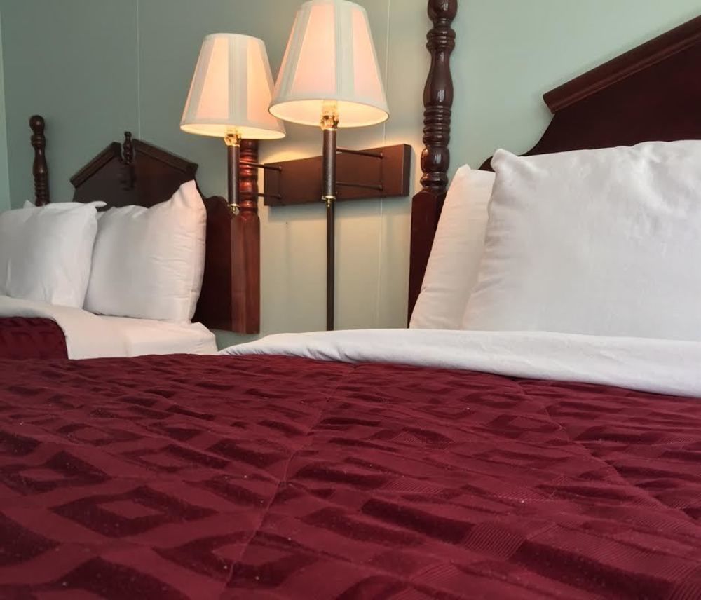 Greenbrier Inn - photo 21