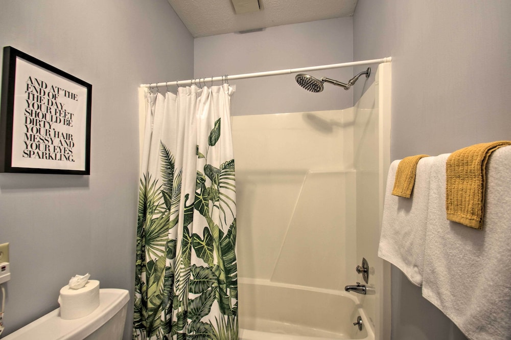 Wintergreen Resort Mountain Condo w Pool Access - photo 17