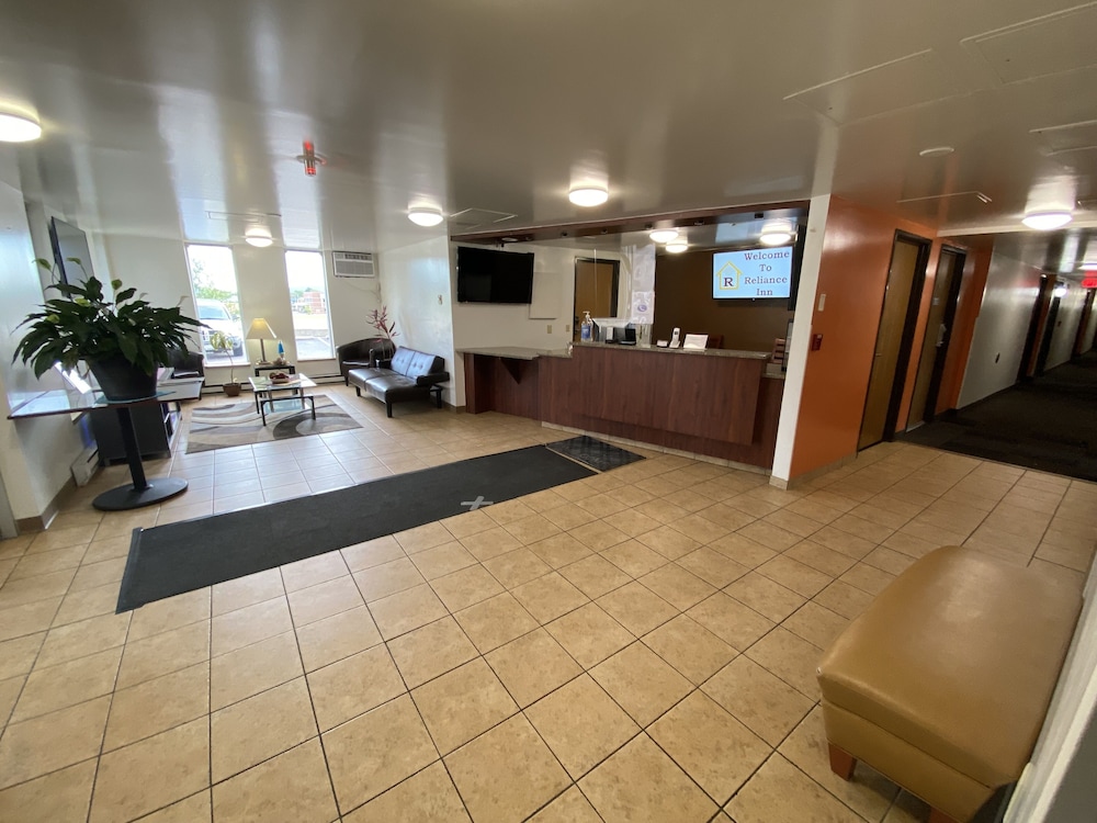 Reliance Inn - photo 4