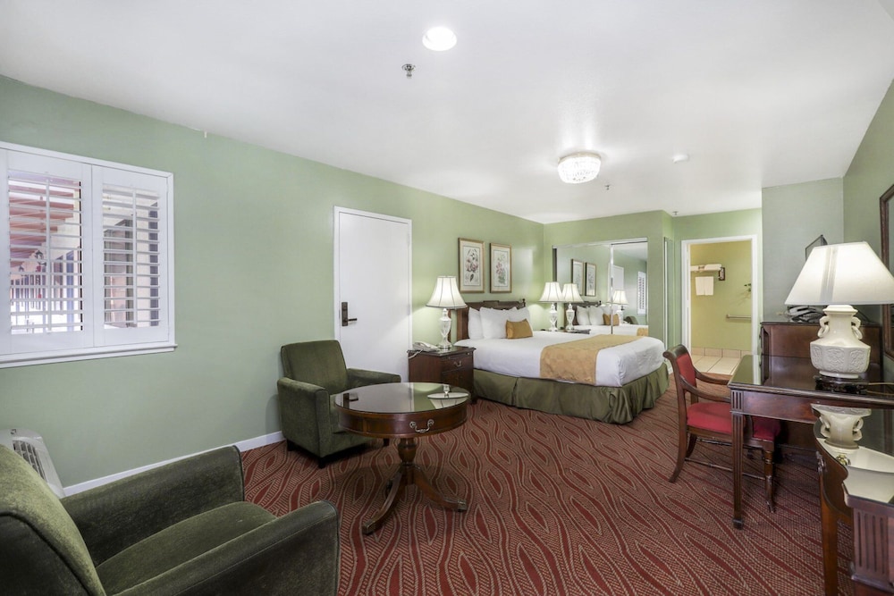 Campbell Inn - photo 11
