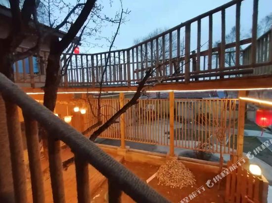 Yuzhong the Yellow River Yi Meng Garden cave dwelling in Yuzhong Chengguanzhen, People's Republic of China