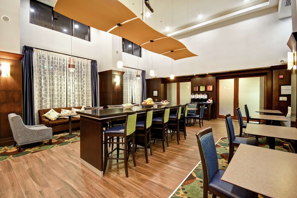 Hampton Inn & Suites Detroit Canton - photo 68