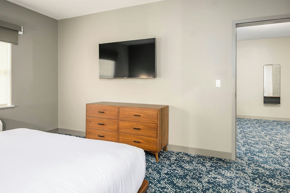 Four Points by Sheraton Bedford Manchester Airport - photo 44