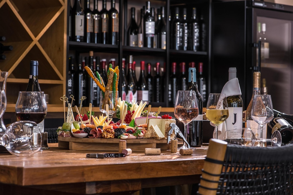 מזון ומשקאות