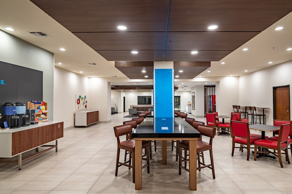 Holiday Inn Express & Suites N Waco Area West by IHG - photo 44