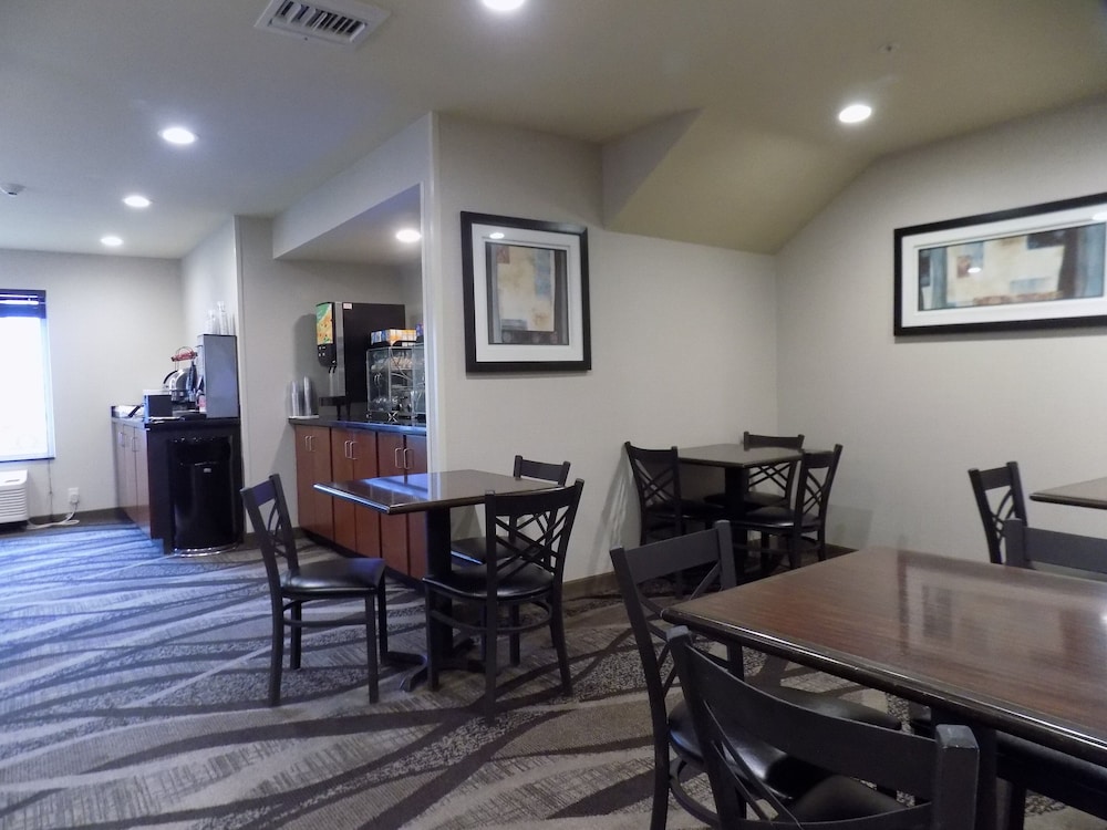 Cobblestone Hotel & Suites Seward - photo 60