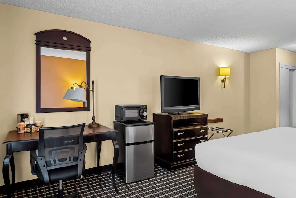 Comfort Inn & Suites Somerset New Brunswick - photo 7