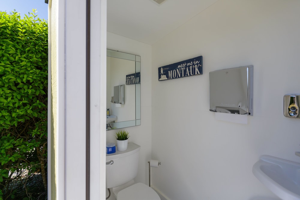 Ocean Resort Inn - photo 107