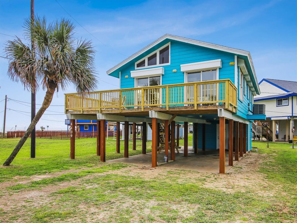 Beachside Pearl by Ryson Vacation Rentals — 4-Star Luxury Hotel in Galveston, United States