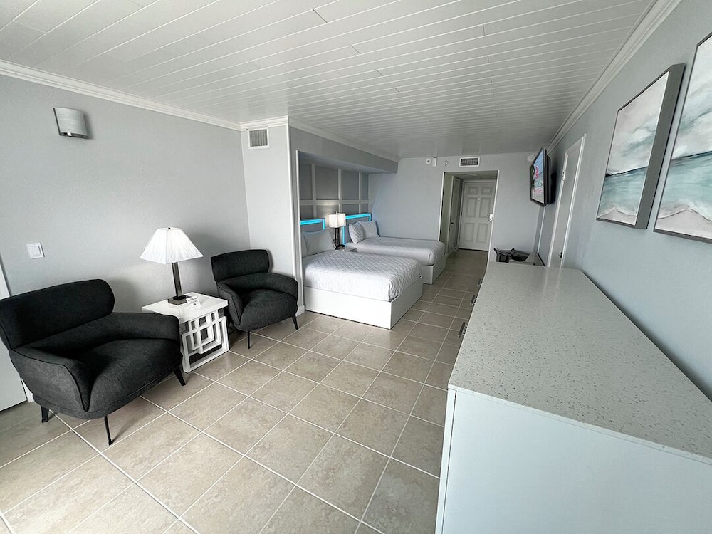 Lani Kai Island Resort - photo 10