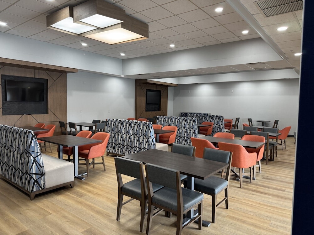 Holiday Inn Express Denver Central North by IHG - photo 43