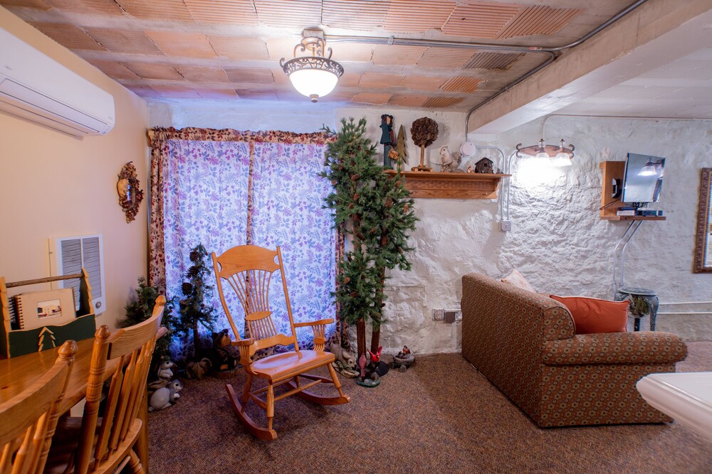 Stone Mill Hotel & Suites - photo 81