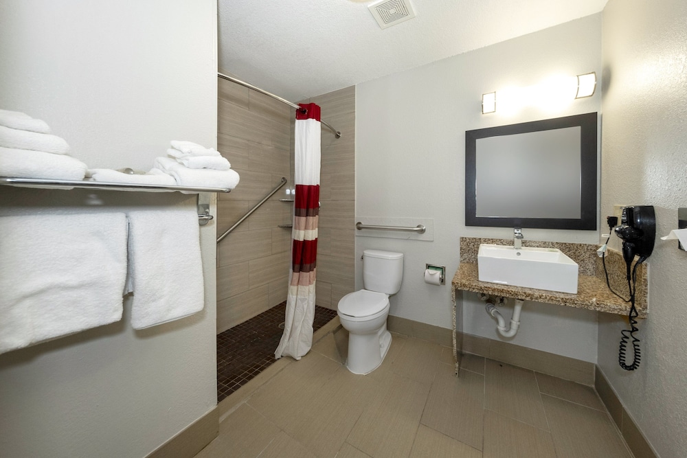 Red Roof Inn PLUS Huntsville - photo 33
