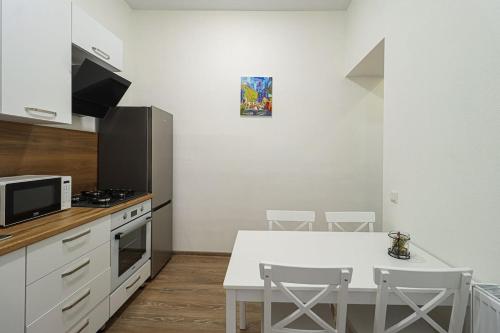 Cozy Central Apartment By Wehost