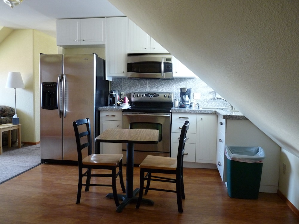 Driftwood Inn and Seaside Lodges - photo 86