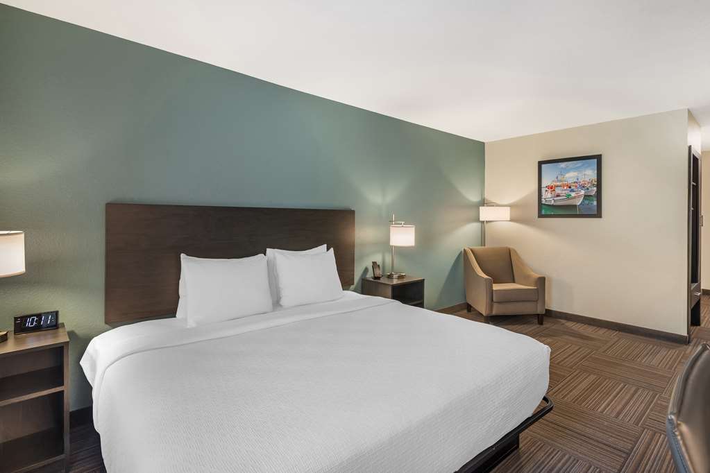Best Western Plus Bluffton Hilton Head Hotel - photo 22