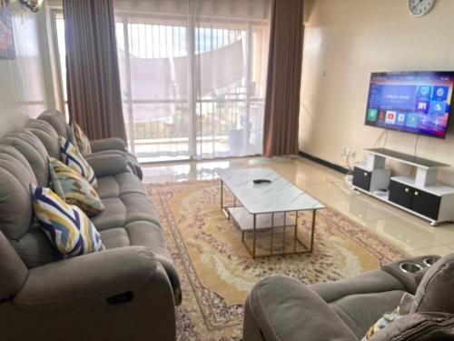 3 br Condo with 4 beds with Gym and Pool