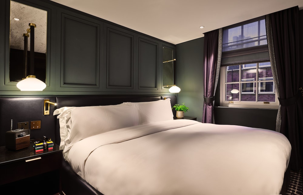 Hilton London Green Park — 4-Star Luxury Hotel in London, United Kingdom