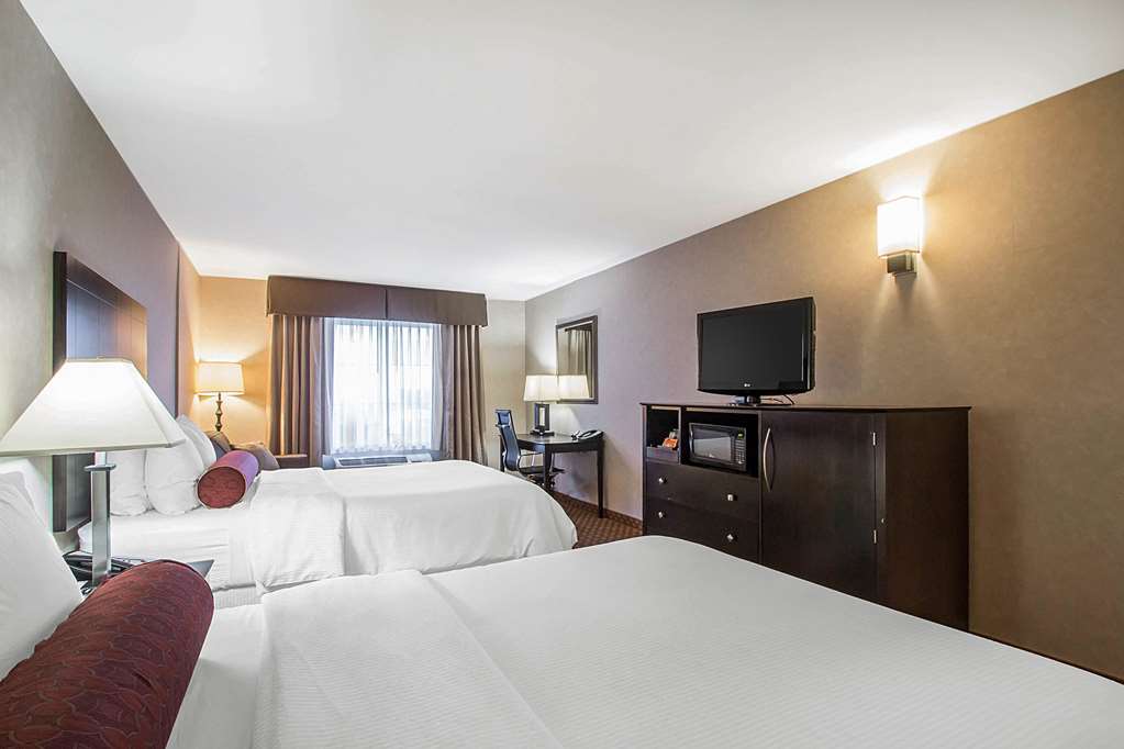 Clarion Inn Elmhurst Oak Brook near I 88 I 290 I 294 - photo 22