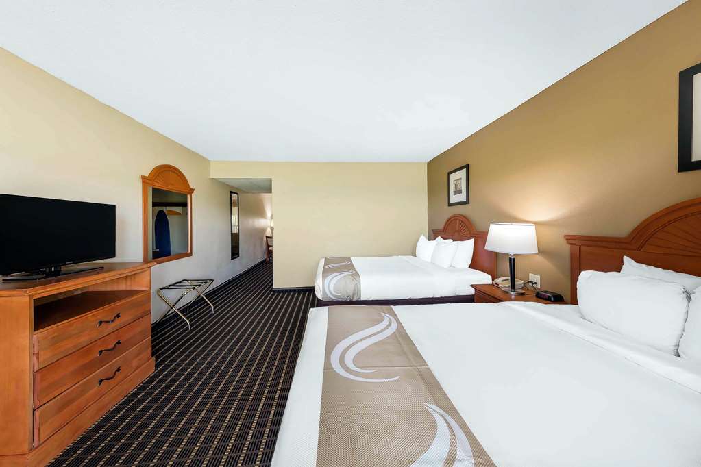 Quality Inn & Suites Sevierville Pigeon Forge - photo 17