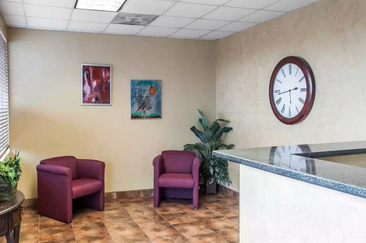 Suburban Extended Stay Hotel East - photo 7
