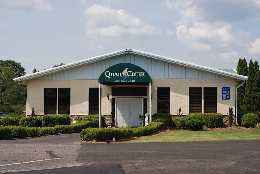 The Golf Inn at QC Resort and RV - photo 22
