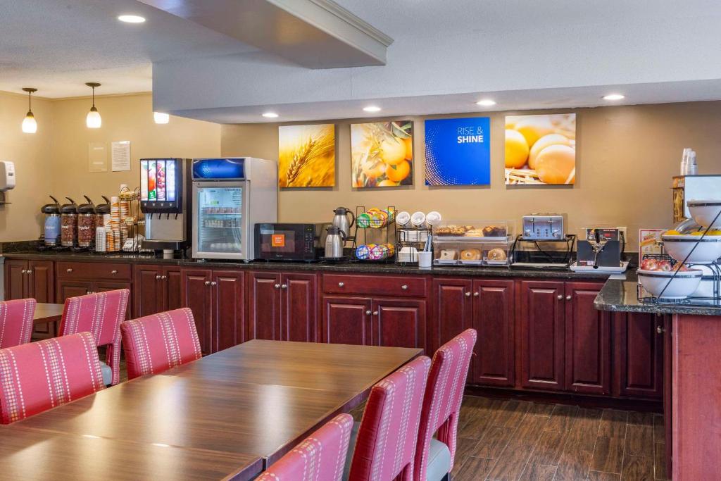 MainStay Suites Foxboro Mansfield - photo 7