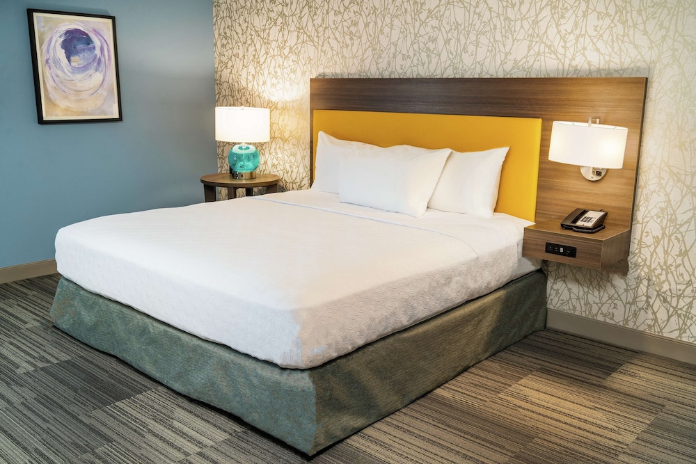Home2 Suites by Hilton San Antonio at the Rim - photo 8