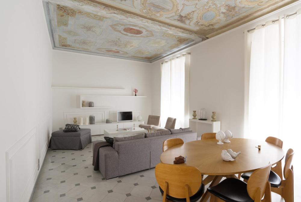 Via Chiodo Luxury Apartment — 4-Star Luxury Hotel in La Spezia, Italy