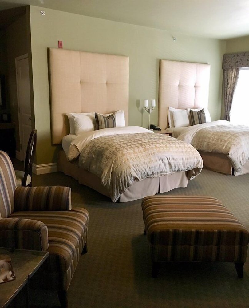 Blue Bay Inn - photo 17