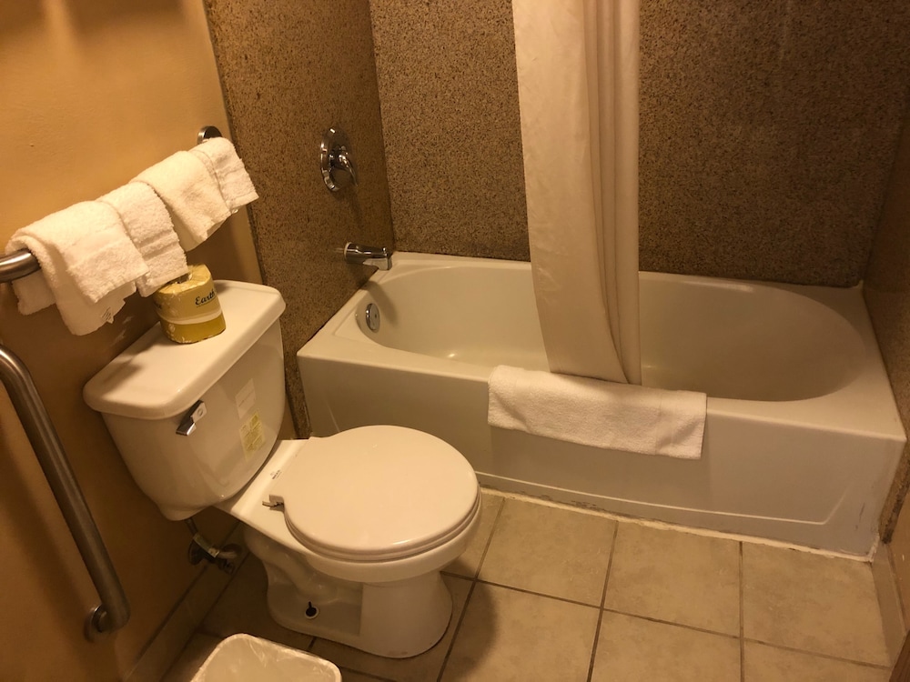 Riverton Inn & Suites - photo 14