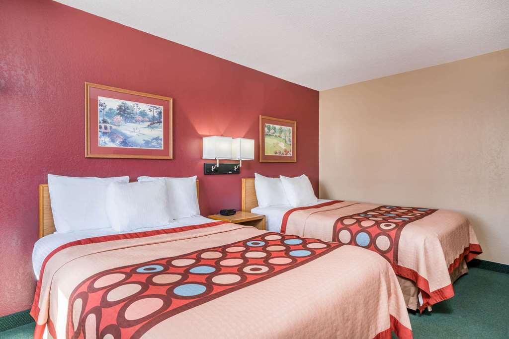 Super 8 by Wyndham Baxter Brainerd Area - photo 9