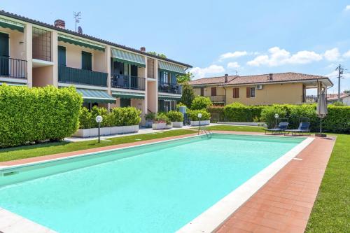 Bon Bon 2 Regarda Travel — 4-Star Luxury Hotel in Lazise, Italy