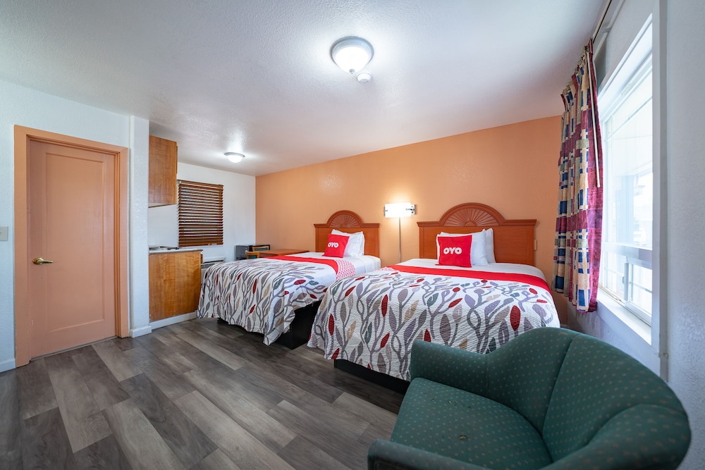 Budget Inn Madras - photo 17