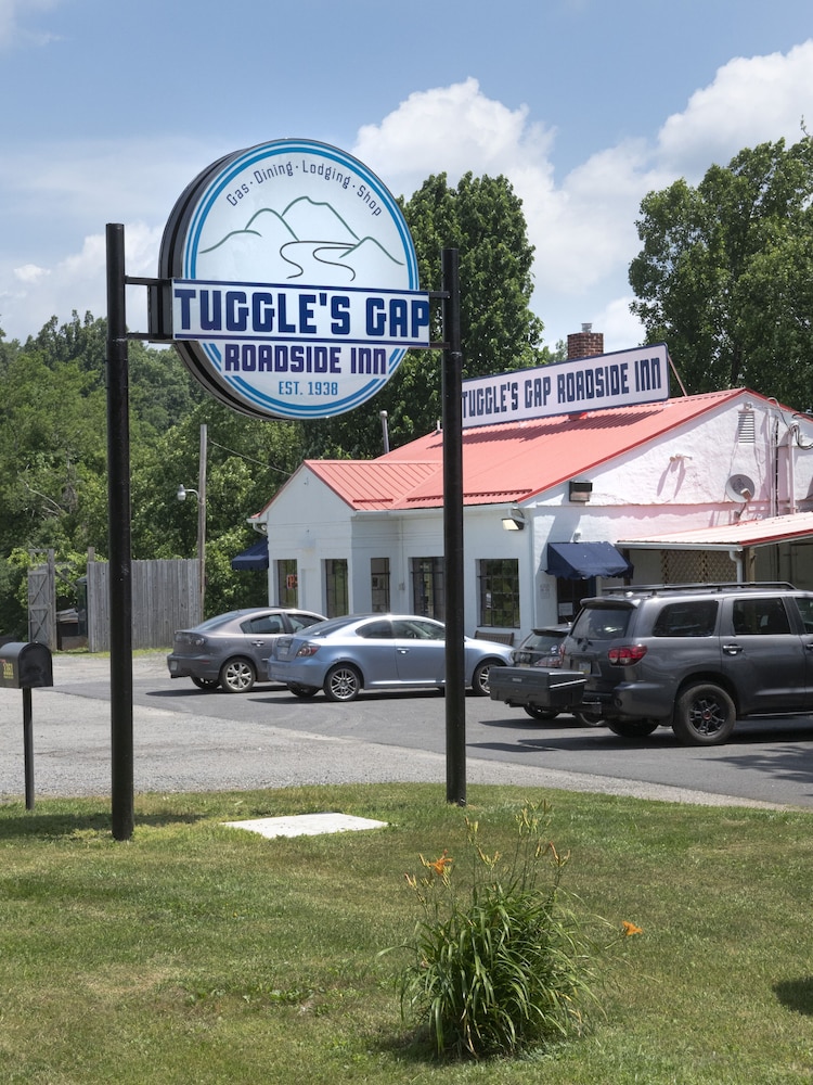 Tuggle's Gap Roadside Inn Blue Ridge Parkway - photo 31