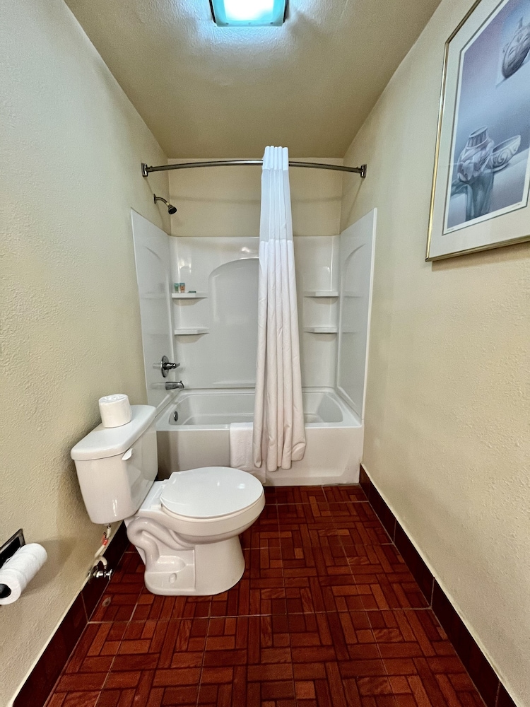 Sun Valley Motel - photo 19