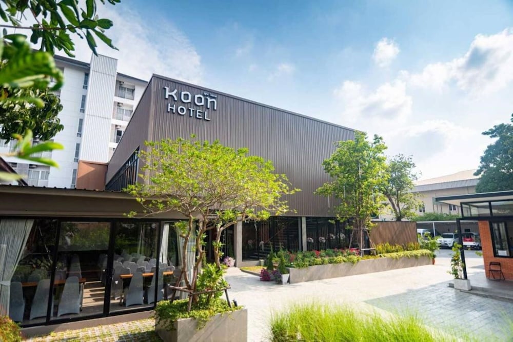Koon Hotel Sukhumvit in Samut Prakan, Thailand