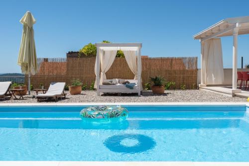 Villa Sunny Oasis Family Fun