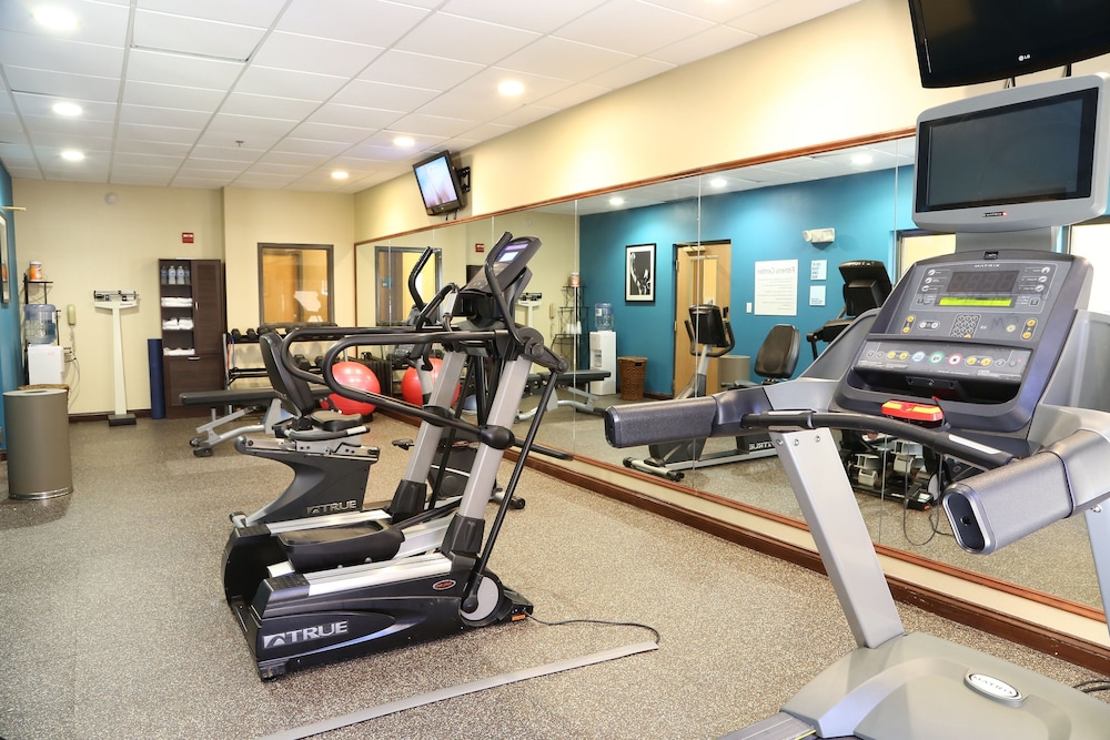 Holiday Inn Express Hotel & Suites Cleveland - photo 31
