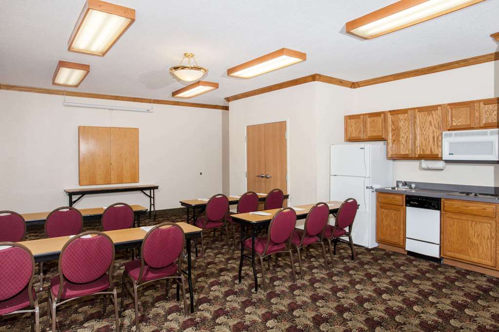Hawthorn Extended Stay by Wyndham Decatur - photo 30