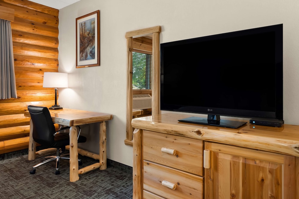 Best Western Northwoods Lodge - photo 14