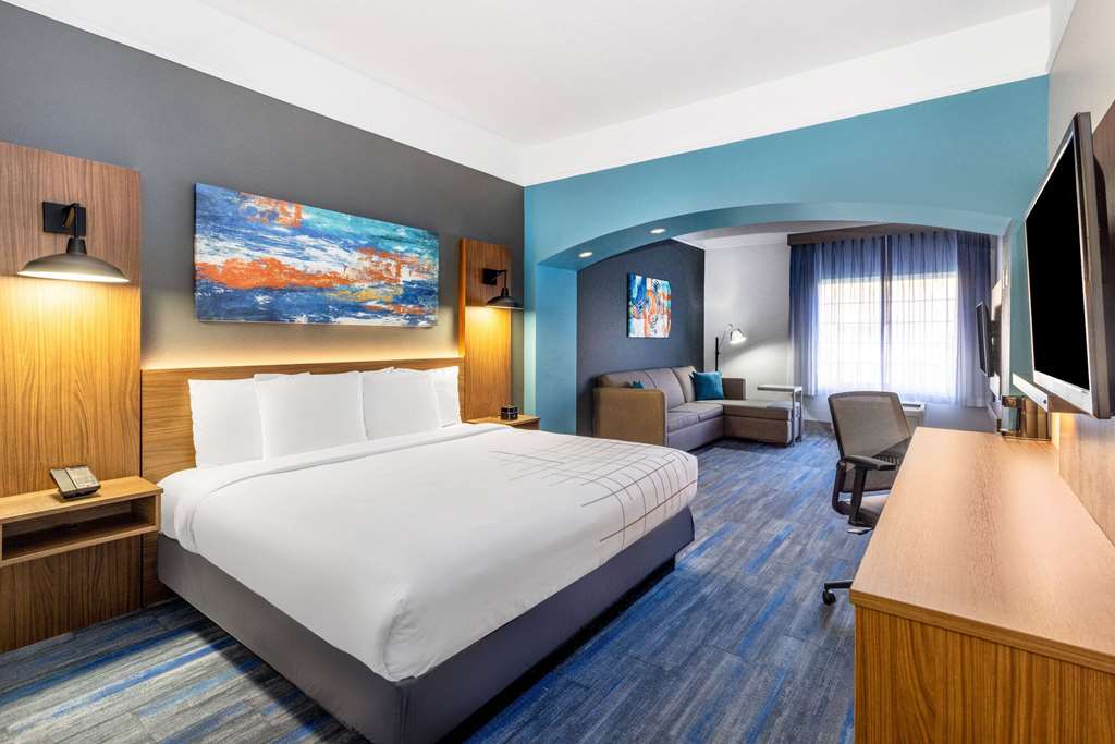 La Quinta Inn & Suites by Wyndham St. George - photo 21