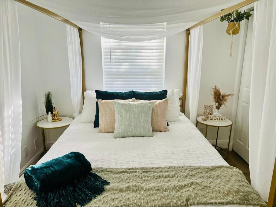Modern 4BR South Tampa Home Yard Near the Bay — 4-Star Luxury Hotel in Tampa, United States