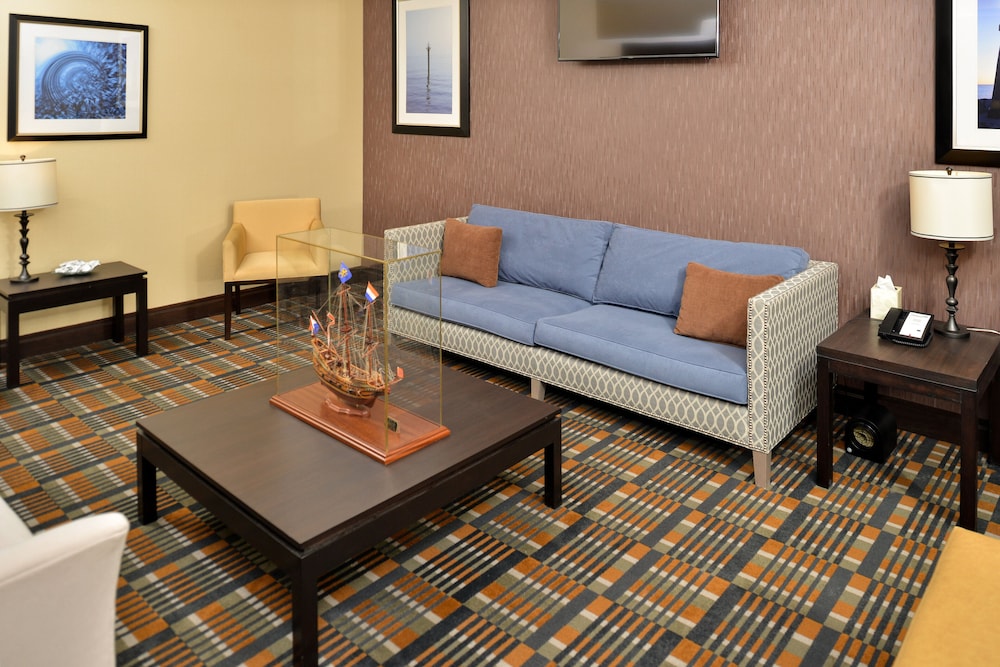 Holiday Inn Express Suites Peekskill Lower Hudson — Peekskill — photo 3